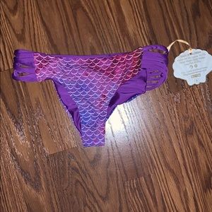 Bathing suit